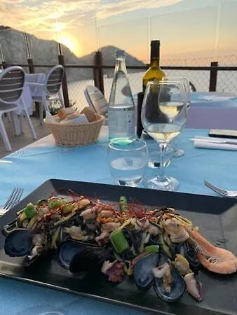 Village La Sorgente * بورتوفيرّايو